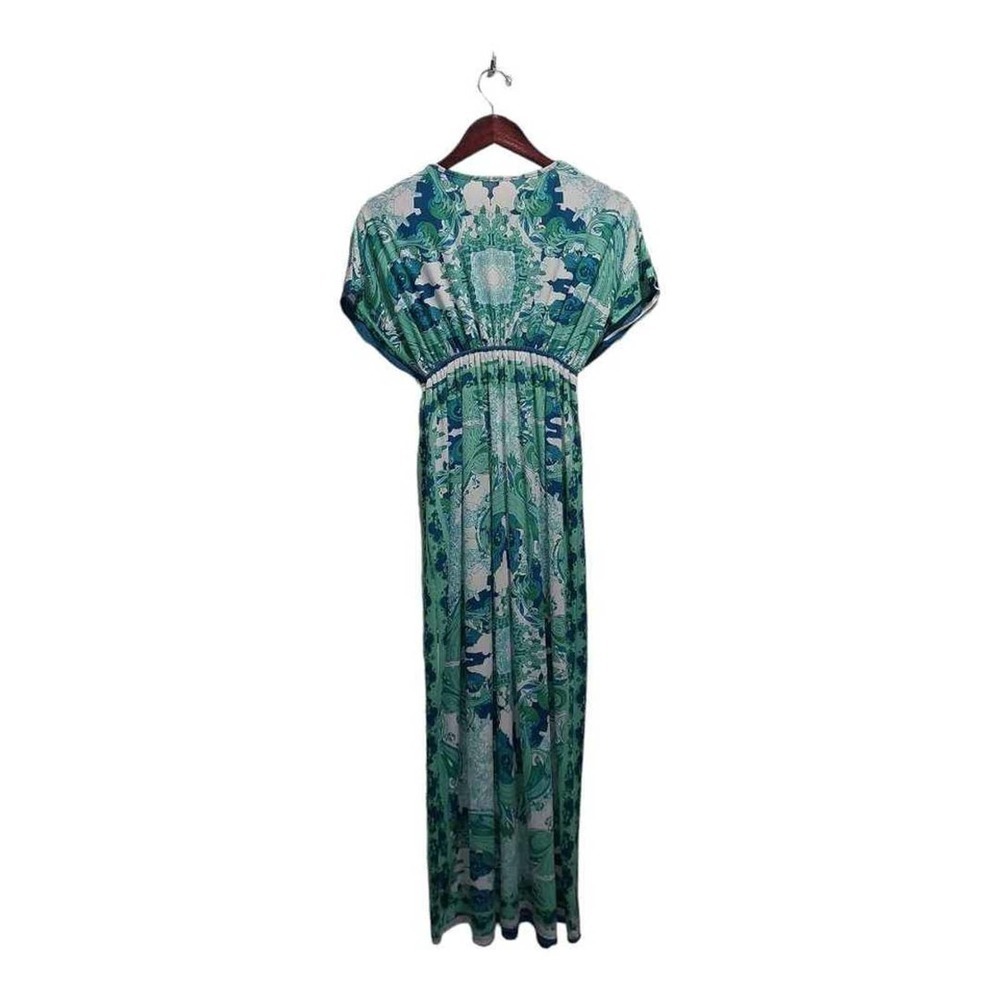 Beautiful deep neck dress by India Boutique. one size